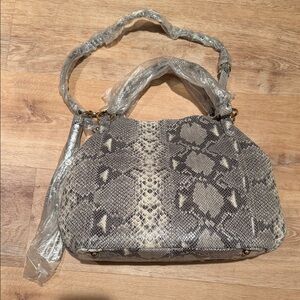 G.I.L.I Snake-Print Top-Handle Women’s Bag in Gray